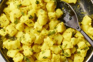 Mom’s Quick ’n’ Easy Masala Potatoes
